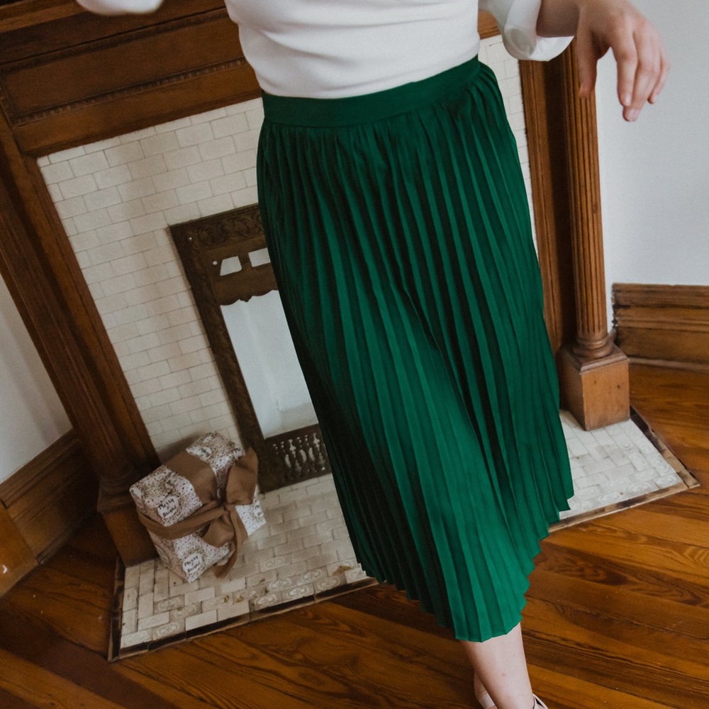 NWT Green Pleated Midi Skirt - Picture 9 of 16